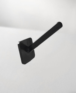 Černý plastový kolík 123-B