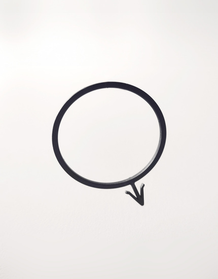 Černý držák poutače na láhev 175B