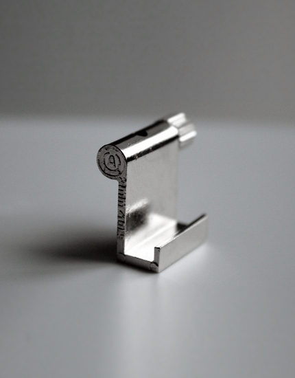 Háček H51621 pro zavěšení kliprámů Classic 33