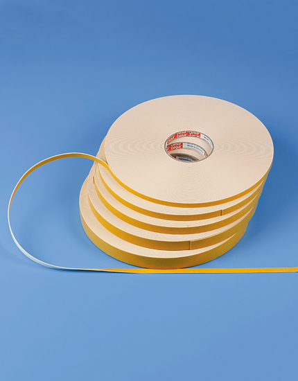 Oboustranně lepící pěnová páska KFT09 - role 25 m s kaučukovým lepidlem, š. 9 mm