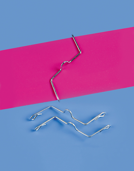 Zasunovací závěs 430